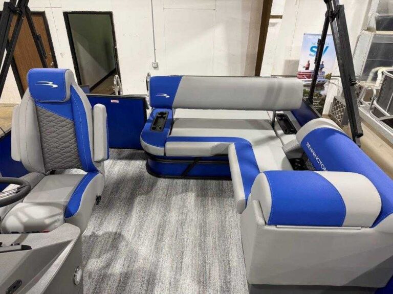 2026 Bennington 22SSB - SPS - Blackout US-ETWS7214G526 [photo 7]